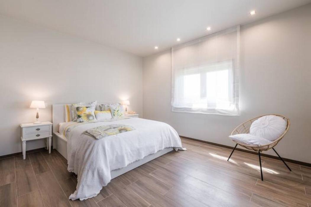 Casa Pelourinho De Louredo With Pool Hotell Paredes  Exteriör bild
