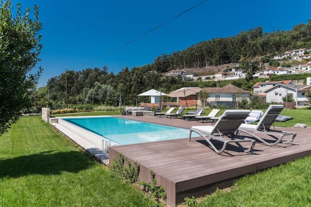 Casa Pelourinho De Louredo With Pool Hotell Paredes  Exteriör bild